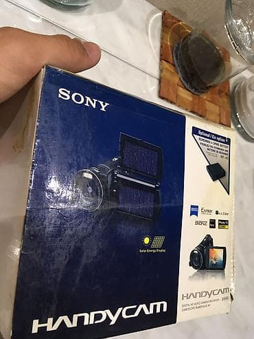 Sony Handycam – Rəqəmsal HD videokamera Xüsusiyyətlər: - Zeiss — 3