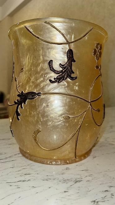 Pərdə və jalüzlər: Bir vaza — 1