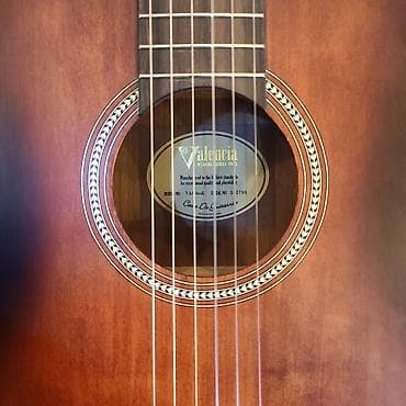 gitara çexolu: Klassik gitara valencia va434 üst:sitka spruce qol: rosewood – curved — 2