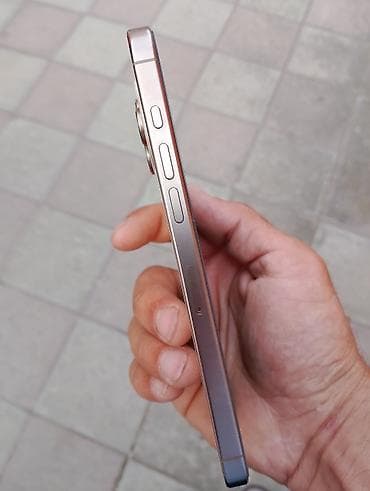 apple mac mini: IPhone 16 Pro Max, Qızılı, Face ID — 5