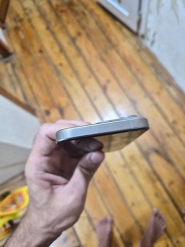 iphone 7 32: IPhone 15 Pro, 256 GB, Gümüşü, Simsiz şarj — 3