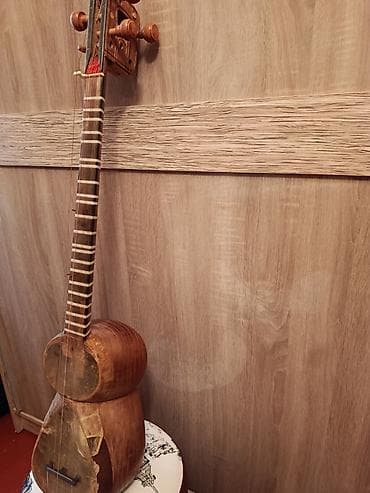 Zərb alətləri: Tar satilir təmiz tut agacındandır çanaği qolu isə qoz agacıdir 1250 — 3