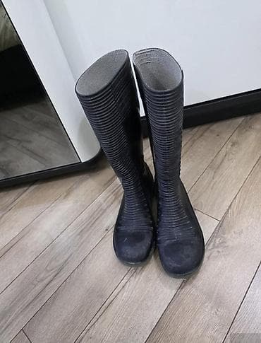 кирзовые сапоги купить: Su kecirmeyen ela botlar. Keçmişin potileridir. Lakin xalça — 2