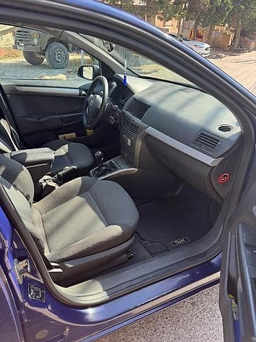 bmw e39 lip: Opel Astra H hatchback - Korpus: 5 qapı, tünd mavi rəng - Mühərrik — 7