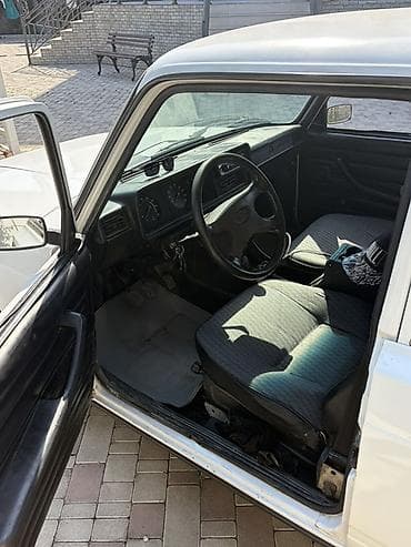tesla model s: VAZ (LADA) 2107: 1.6 l | 2006 il Sedan — 7