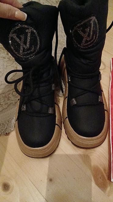 утепленные резиновые сапоги: Qış üçün isti qadın botları - Rəng: qara üst, ağac rəngli qalın — 2