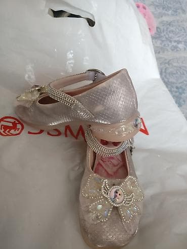 Qız uşaqları üçün bəzəkli balerina tipli ayaqqabı - Rəng: açıq — 1