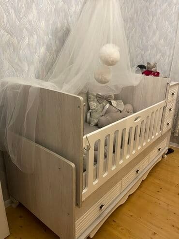 yumru transformer çarpayı: Oğlan və qız üçün, Dördbucaq, Beşik, Dəst ilə, Matrassız, Yellənmə mexanizmsiz — 1