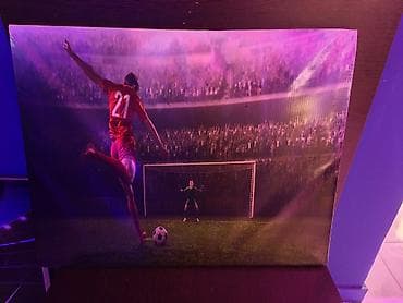 playstation 4 pro oyunları: PlayStation oyun zalı – rahat lounge və neon dizayn Hazır Biznes — 4