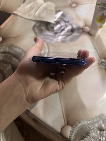 Redmi smartfon - Rəng: mavi (parlaq gradient arxa panel) - Ekran lalafo.az -da Redmi smartfon - Rəng: mavi (parlaq gradient arxa panel) - Ekran
