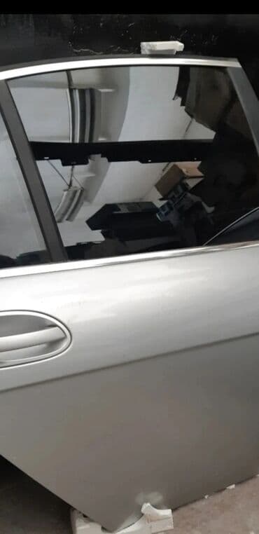 BMW 745, Ünvandan götürmə