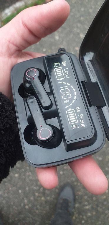 Tam simsiz TWS qulaqlıq dəsti - Dizayn: Qulaqdaxili “stem” tipli iki