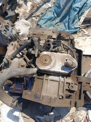 suret qutusu satilir: Xüsusiyyətlər: - Dizel tipli, bir silindrli/iki hissə mövcuddur. - — 1