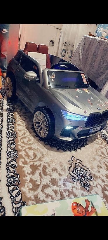 pive setleri: Uşaq üçün akkumulyatorlu elektrik maşın - Korpus: metalik boz rəngdə — 1