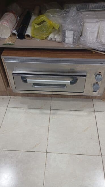 Soyuducu avadanlığı: Pizza firini 50×50. Dasinda cat var. Tam işlekdir. Qiymet 650 azn — 3