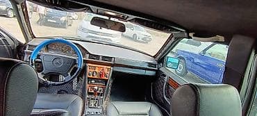 cayenne krilo 2013: Mercedes-Benz E 220: 2.2 l | 1994 il Sedan — 5