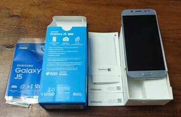 Motorola: Samsung Galaxy J5 2016, цвет - Бежевый, Сенсорный, Две SIM карты — 2