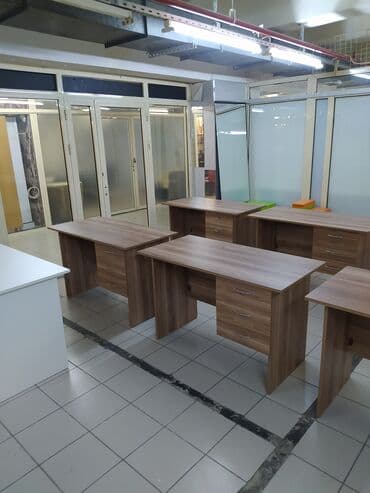 ofis masası 2. el: Yeni, İşçi üçün, Künc masa — 1