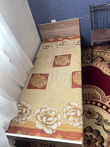 Divanlar: Di̇van-kravat, İşlənmiş, Açılmayan, Bazasız, Çatdırılma yoxdur — 1