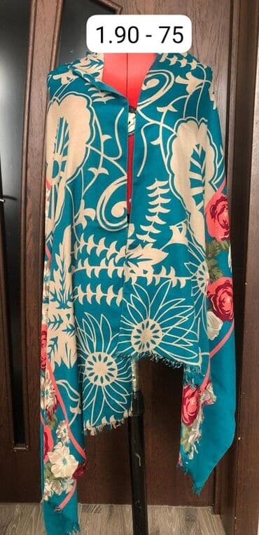 hicab geyimləri: Salam yaylığlar tezedir hediyye verilib istifade olunmayıb satılır 11 — 7