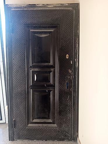 Metall giriş qapısı - Material: polad/metal konstruksiya, möhkəm