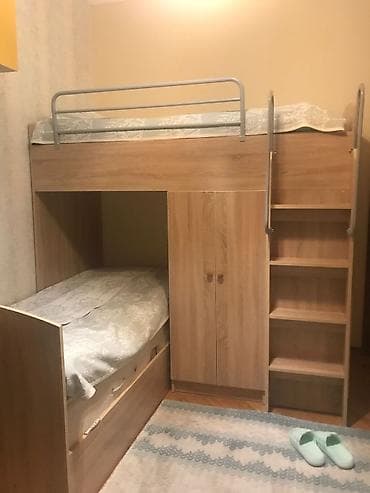 двухэтажная кровать: Для девочки и мальчика, Б/у, 2 односпальные кровати — 1