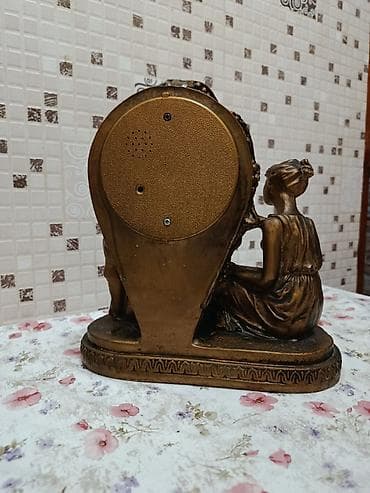 Ev saatları: Masaüstü saatlar, Elektron, Saniyə əqrəbi — 3