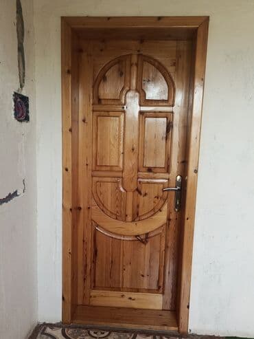 obşifka taxta: Taxta daxili qapı, evinizə təbii və estetik bir görünüş verir. Qapı — 1