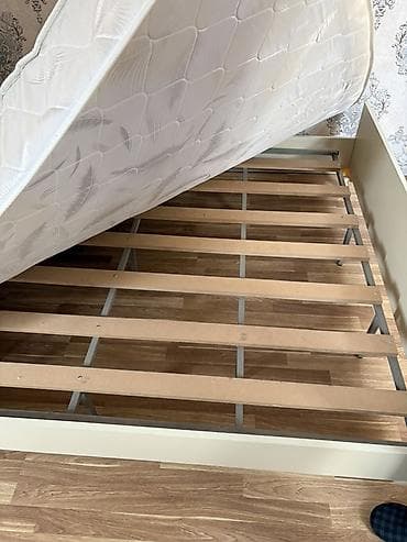 hava döşək: İki nəfərlik yataq və döşək dəsti - Ölçü: təxmini 160×200 sm (queen — 4