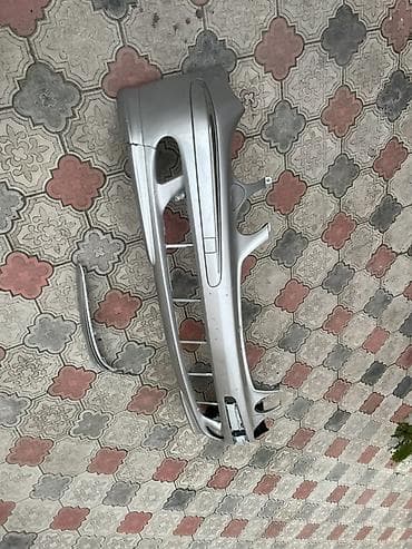 sprinter buferi: Ön, Mercedes-Benz E-class, 2003 il — 1