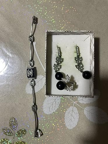 Eynəklər: Zərgərlik dəsti – sırğa, üzük və bilərzik - Üslub: gümüş tonlarında — 6