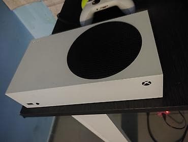 Ideal vəziyyətdə xbox series s original 2 pult və bir çox bahalı
