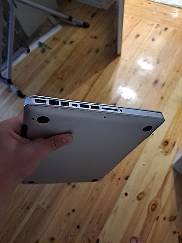 Apple MacBook: Apple MacBook Pro noutbuk - Korpus: gümüş rəngli alüminium unibody - — 3