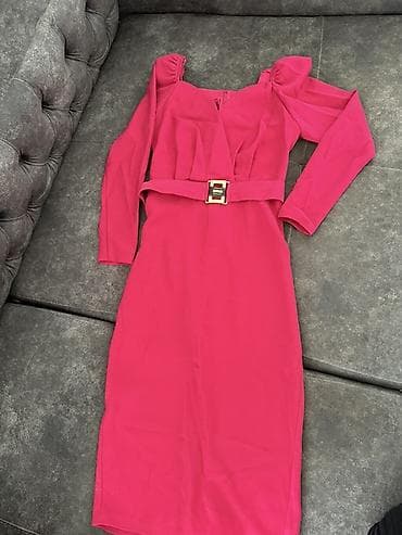 Qadın geyimi – parlaq çəhrayı rəngdə, bel kəmərli zərif don. - Model lalafo.az -da Qadın geyimi – parlaq çəhrayı rəngdə, bel kəmərli zərif don. - Model