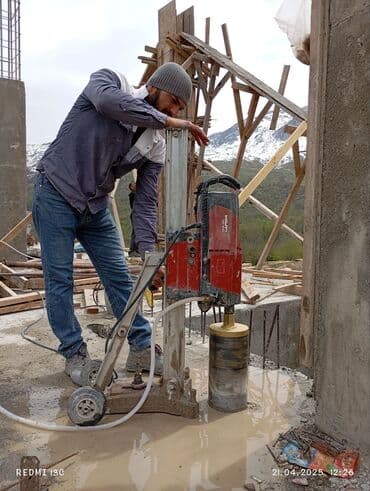 qabyuyan təmiri: #Betonkesme #betondeşmə Beton kubik kərpic - dən kəsim deşim — 18