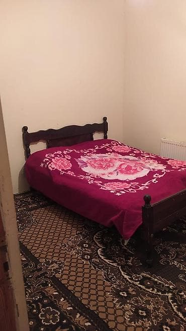 2 mərtəbəli ev: 2 otaqlı mənzil – klassik üslubda mebel və məişət əşyaları ilə - — 2