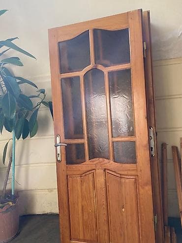 Taxta şüşəli qapı dəsti - Material: keyfiyyətli massif taxta (təbii