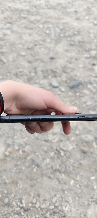 kobra dinamik: IPhone Xr, Qara, Face ID — 5