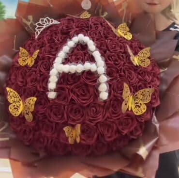 süni gul: Sifarisle hazirlanir — 24