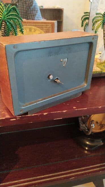 ayaq ustu saat: Qedimi saatdir 60ci illerindir basi cixanlar ozleri bilecek qiymetde — 2