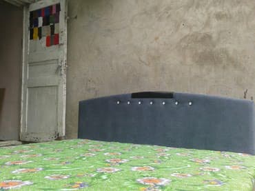 təzə taxt: Taxt
 teze iki neferlik — 2