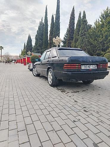 lider disk type 1 per page 40: Mercedes-Benz 190 (W201) sedan - Kuzov: 4 qapı, qara rəng, klassik — 2