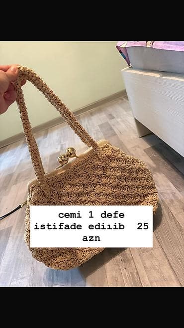 benetton canta: - Qara uzun slip tipli don: nazik çiyin qayışları, V-yaxa, ön hissədə — 9