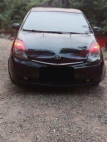 prius yan guzgu: Toyota Prius hibrid hatchbek - Korpus: qara rəng, arxa spoyler və — 8