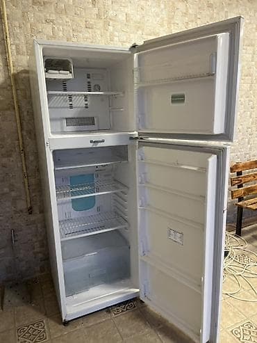 soyuducular ucuz: İşlənmiş 2 qapılı Toshiba Soyuducu Satılır, rəng - Ağ, Təkərli — 2