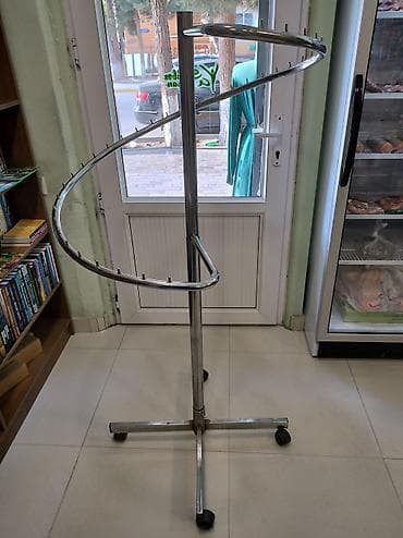 Spiral formalı asılqanlı vitrin stendi - Mağazalar üçün spiral