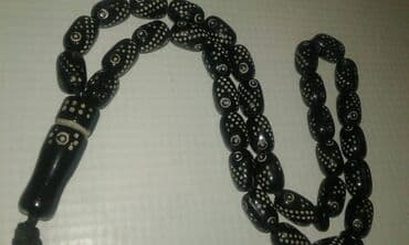 uzuk satışı: Təsbəhlər satılır. Biri 10 manat — 8