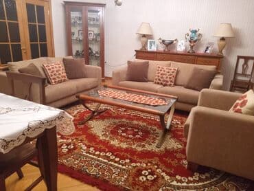 kirayə ev ayliq: Nərimanov metrosuna yaxin 11 mertebeli binanın 7-ci mərtəbəsində — 7