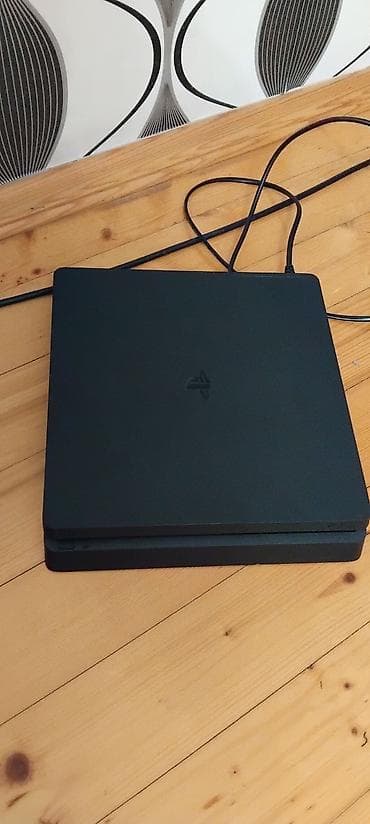 Техника и электроника: Playstation 4 slim açılır ama görüntü vermir, diski salırsan götürür — 1