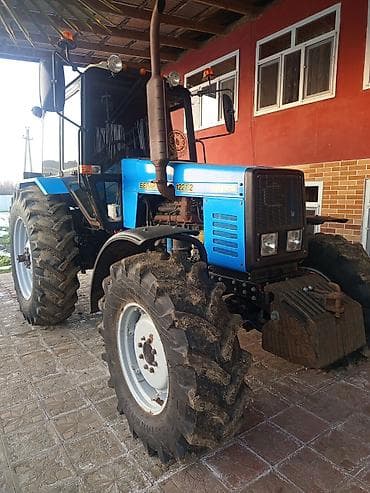 kireditle masin: Belarus 1221.2 traktor - Güc sinfi: 120 a.g. səviyyəsi (6 silindrli — 6